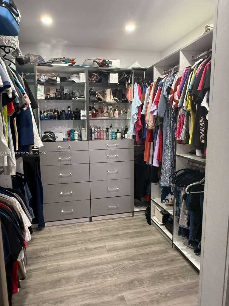Small Image of 17881 SOUTH WEST 113TH CT, Miami Number 13
