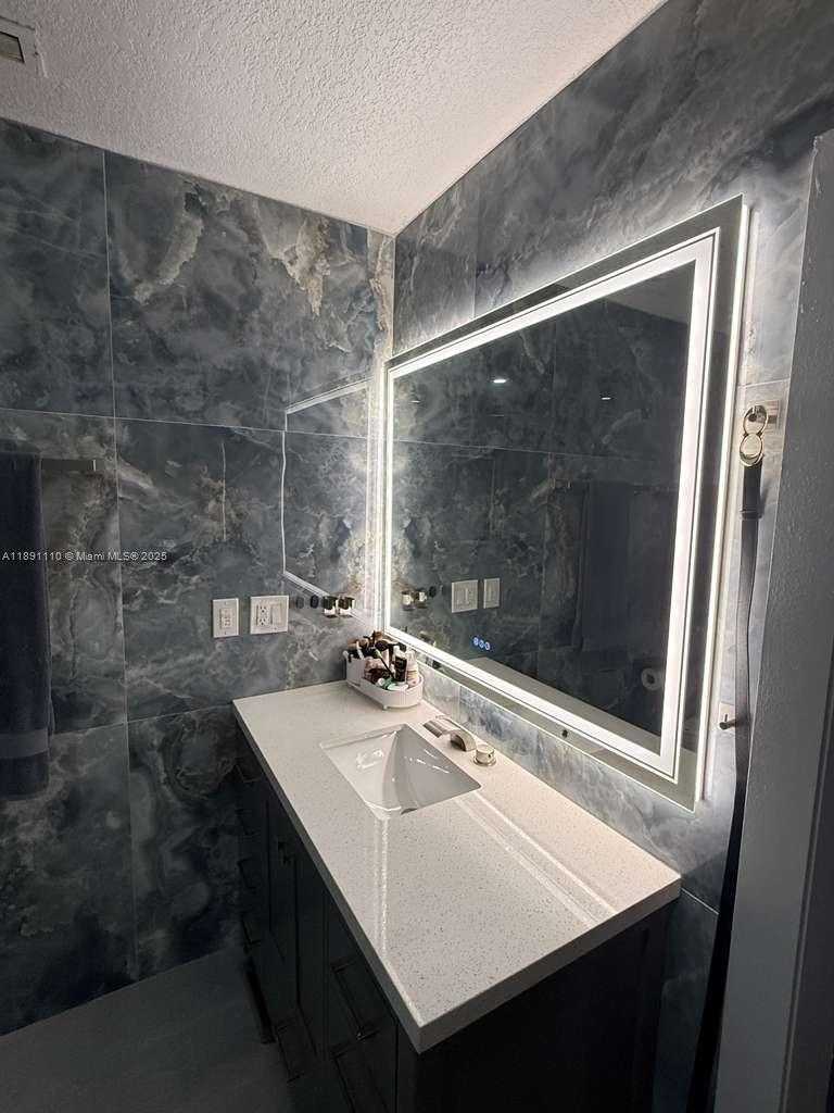 Small Image of 17881 SOUTH WEST 113TH CT, Miami Number 14