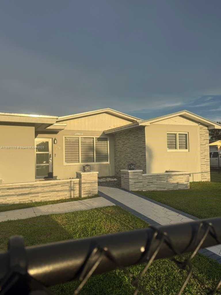Small Image of 17881 SOUTH WEST 113TH CT, Miami Number 27