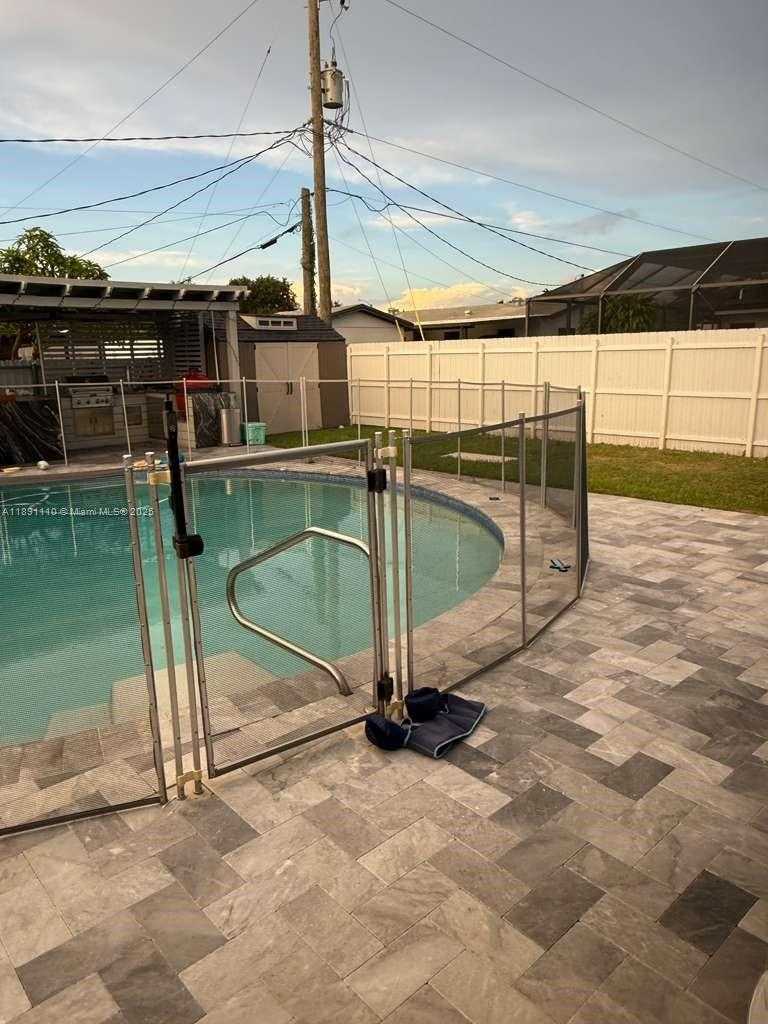 Small Image of 17881 SOUTH WEST 113TH CT, Miami Number 29