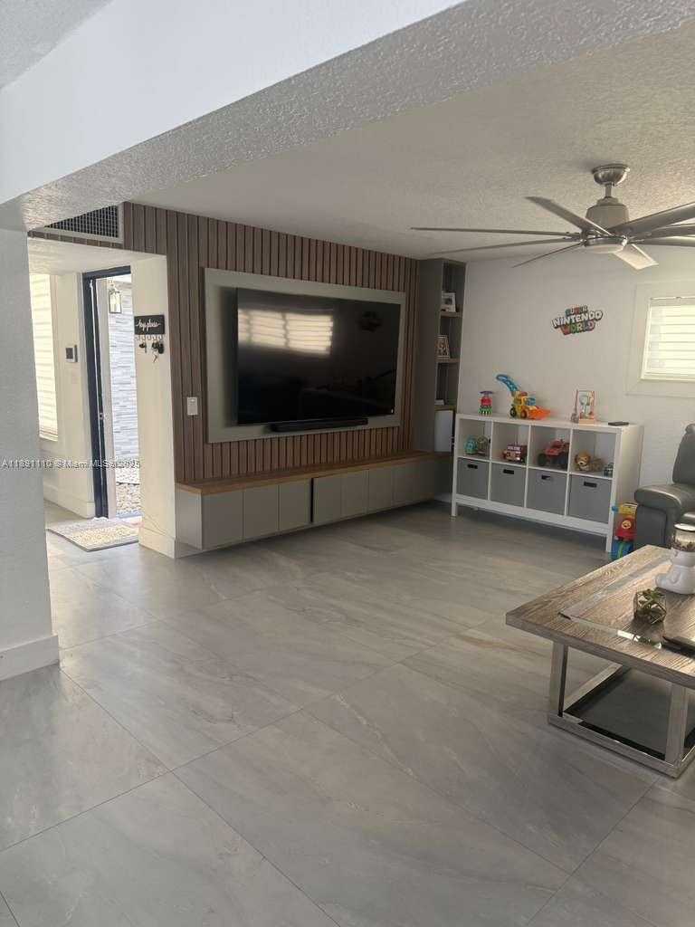 Small Image of 17881 SOUTH WEST 113TH CT, Miami Number 5