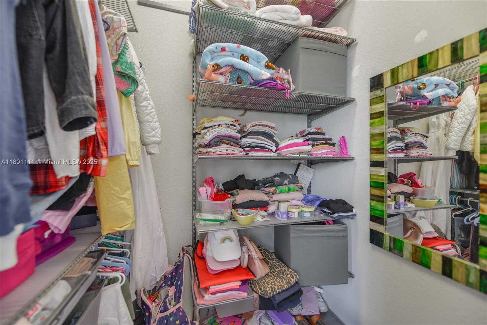 Small Image of 4735 EUCALYPTUS DR, Hollywood Number 30