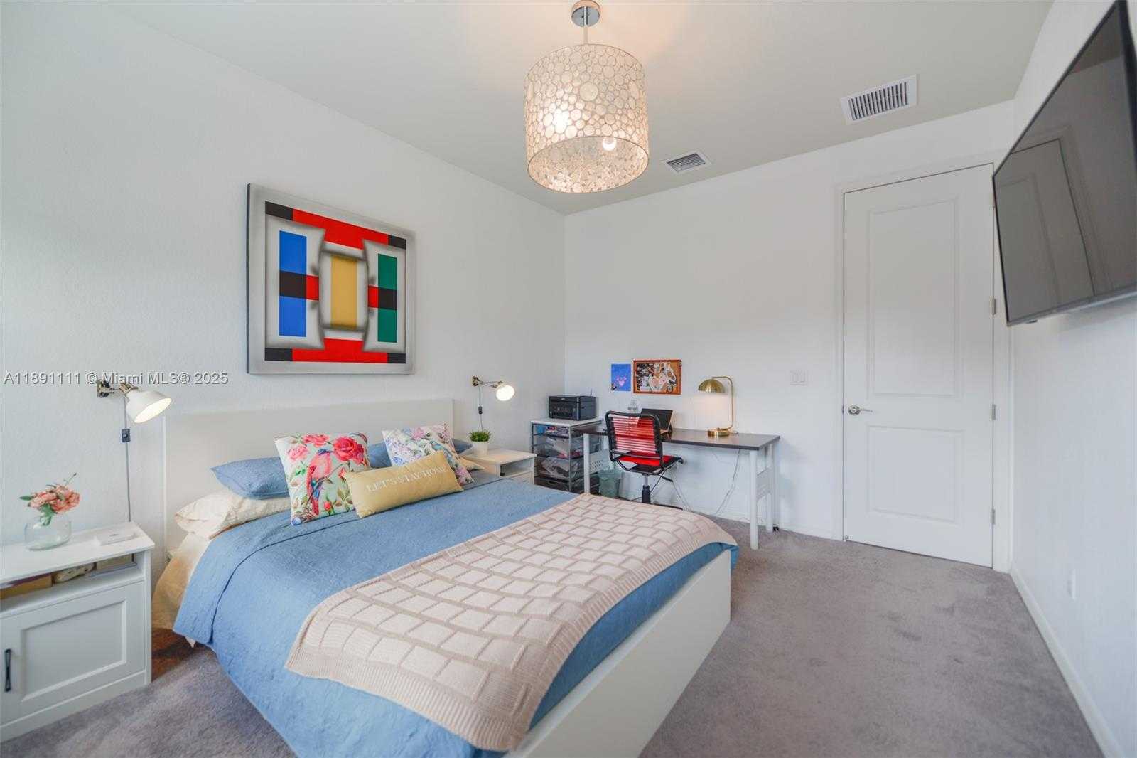 Small Image of 4735 EUCALYPTUS DR, Hollywood Number 32