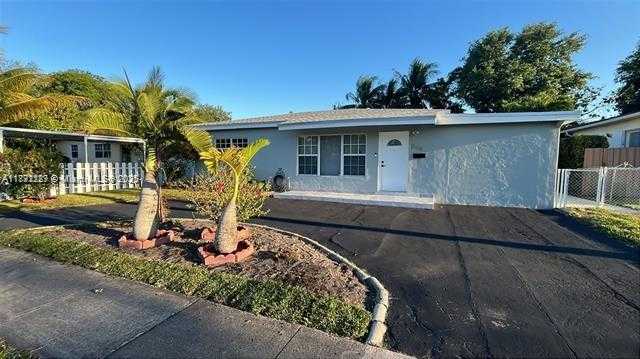 Small Image of 280 NORTH EAST 169TH ST, North Miami Beach Number 2