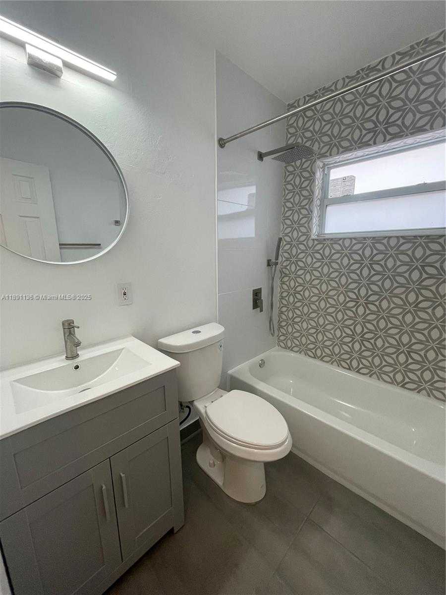 Small Image of 1571 NORTH EAST 176TH ST, North Miami Beach Number 8