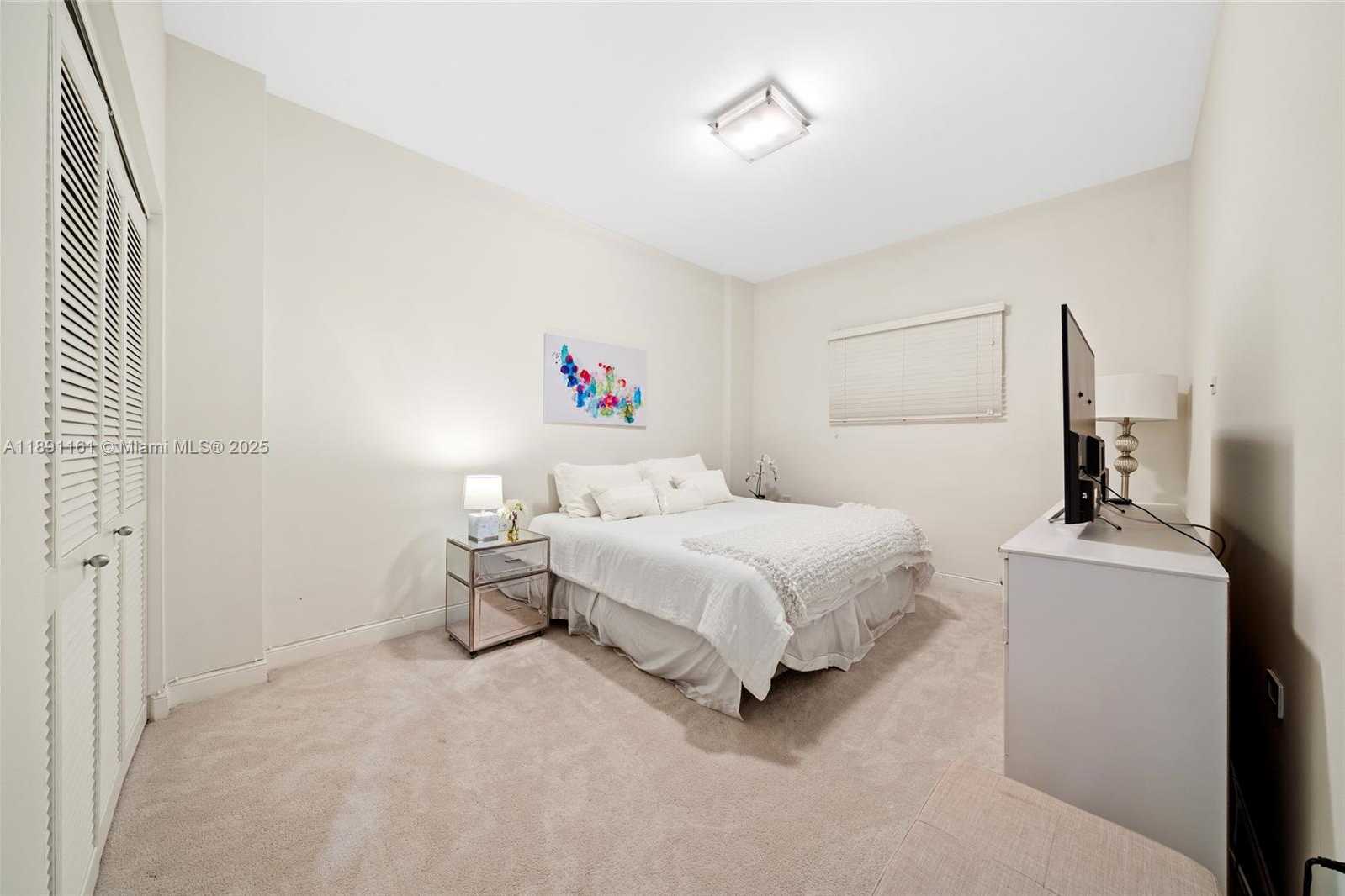 Small Image of 848 BRICKELL KEY DR #201, Miami Number 17