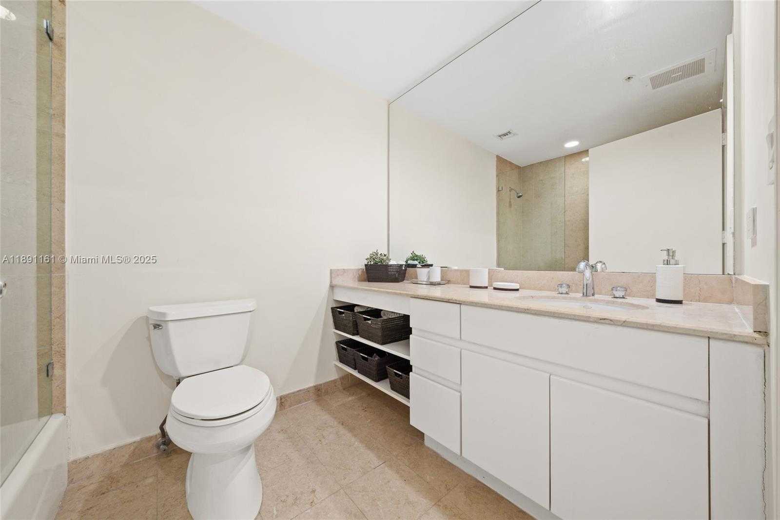 Small Image of 848 BRICKELL KEY DR #201, Miami Number 19