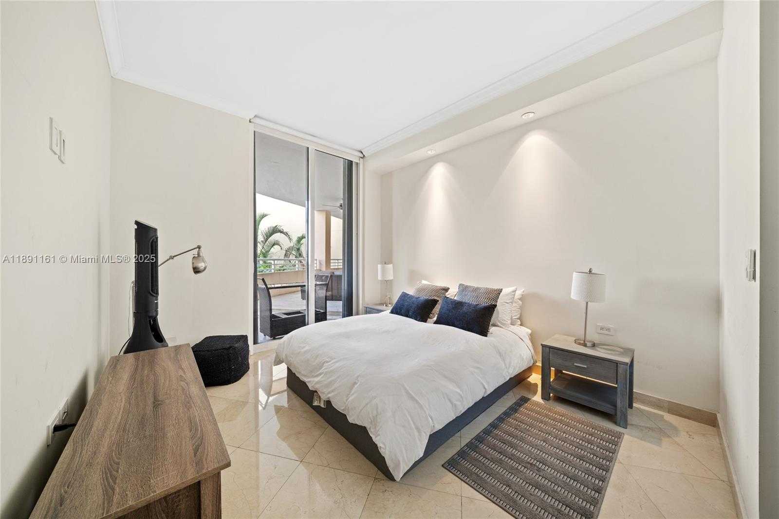 Small Image of 848 BRICKELL KEY DR #201, Miami Number 20