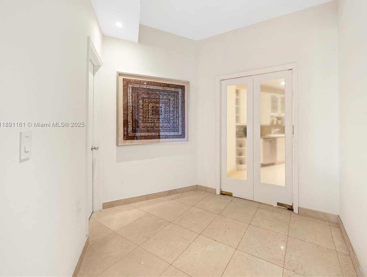 Small Image of 848 BRICKELL KEY DR #201, Miami Number 23