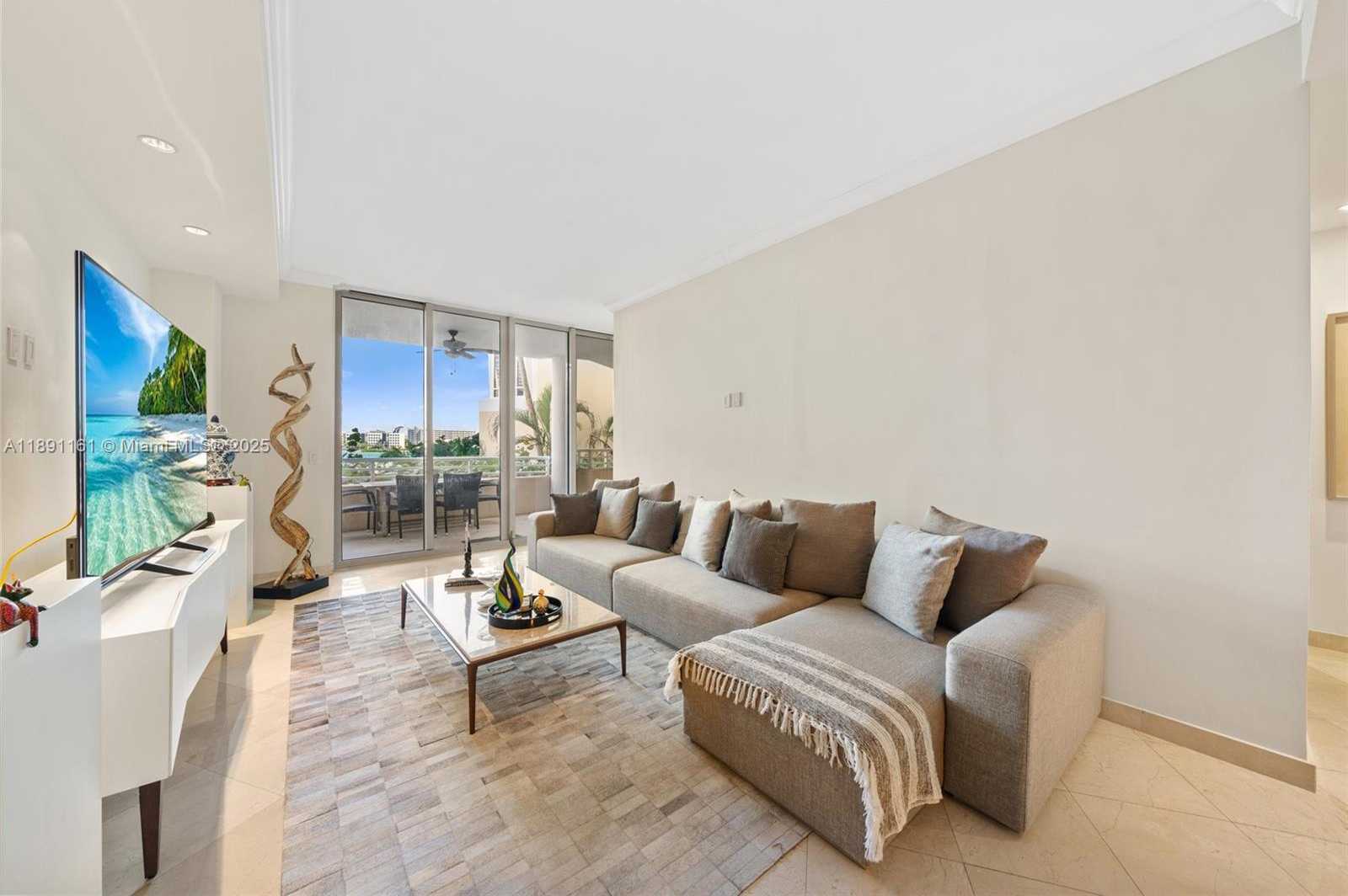 Small Image of 848 BRICKELL KEY DR #201, Miami Number 6