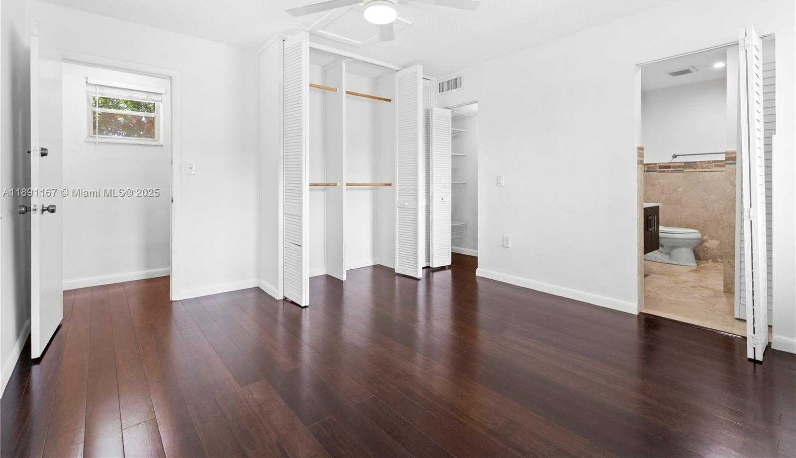 Small Image of 5520 SAN VICENTE ST, Coral Gables Number 10