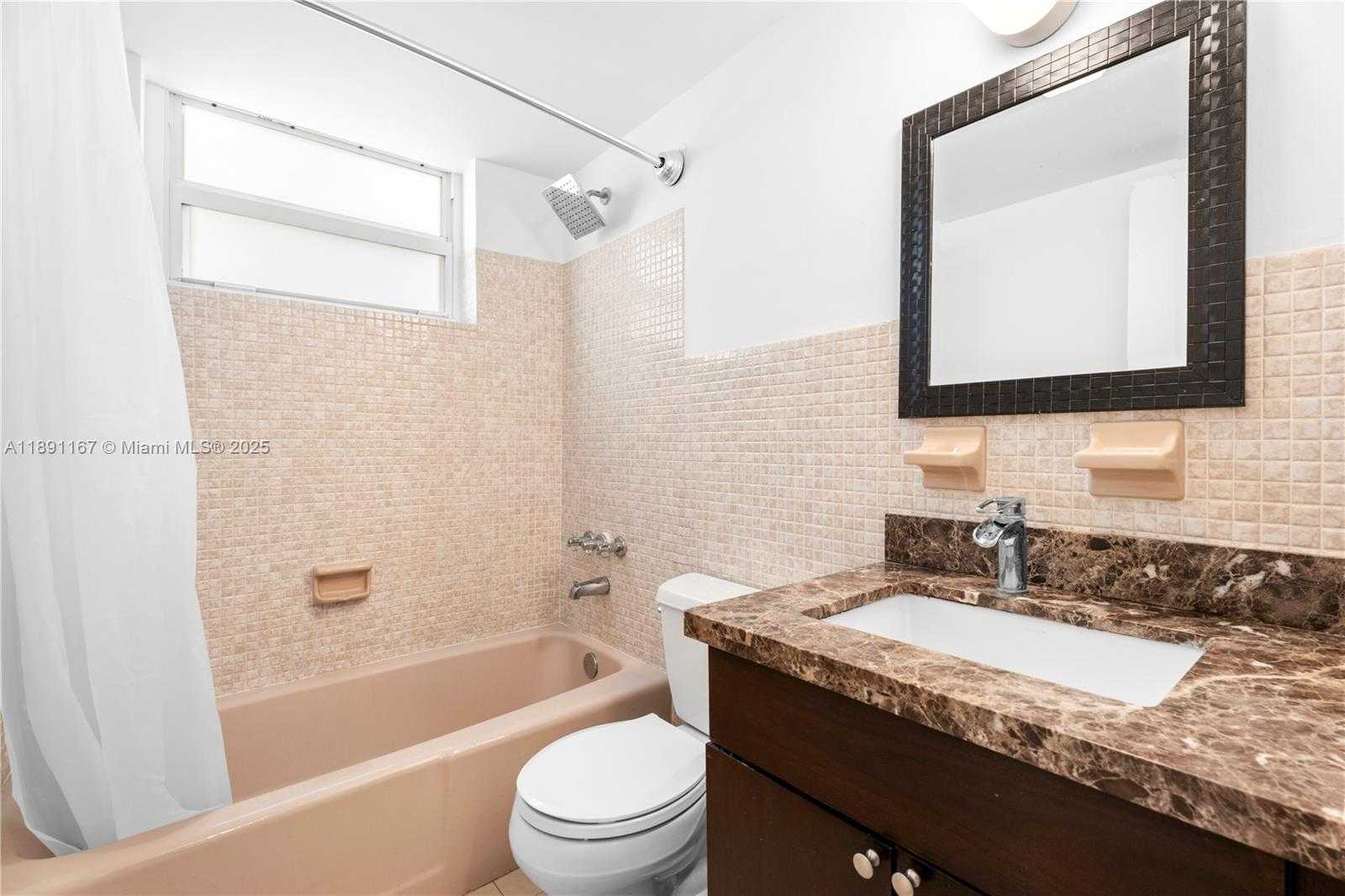 Small Image of 5520 SAN VICENTE ST, Coral Gables Number 14