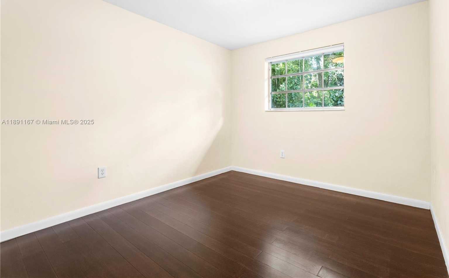 Small Image of 5520 SAN VICENTE ST, Coral Gables Number 15