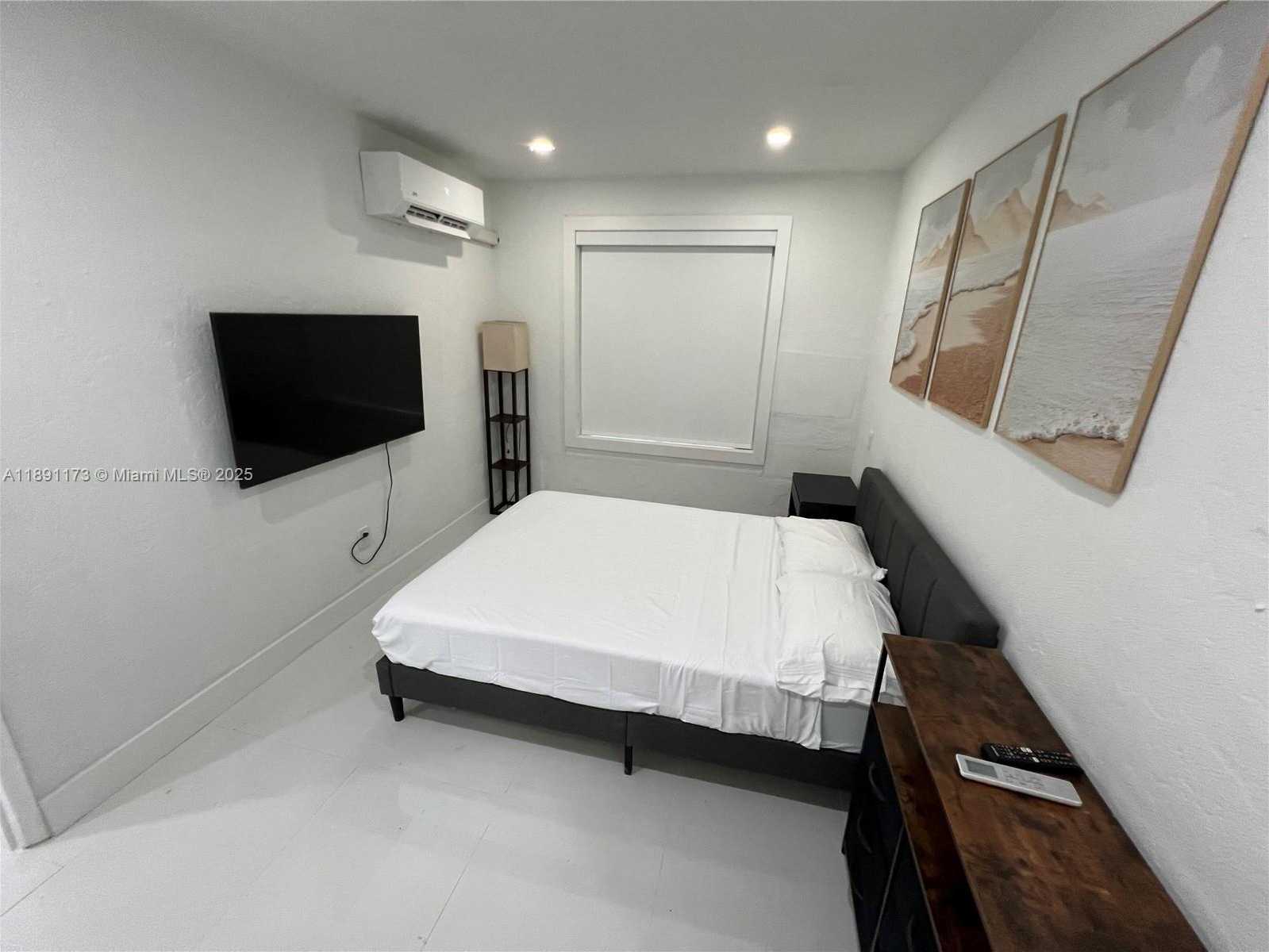 Small Image of 733 MICHIGAN AVE #9, Miami Beach Number 12