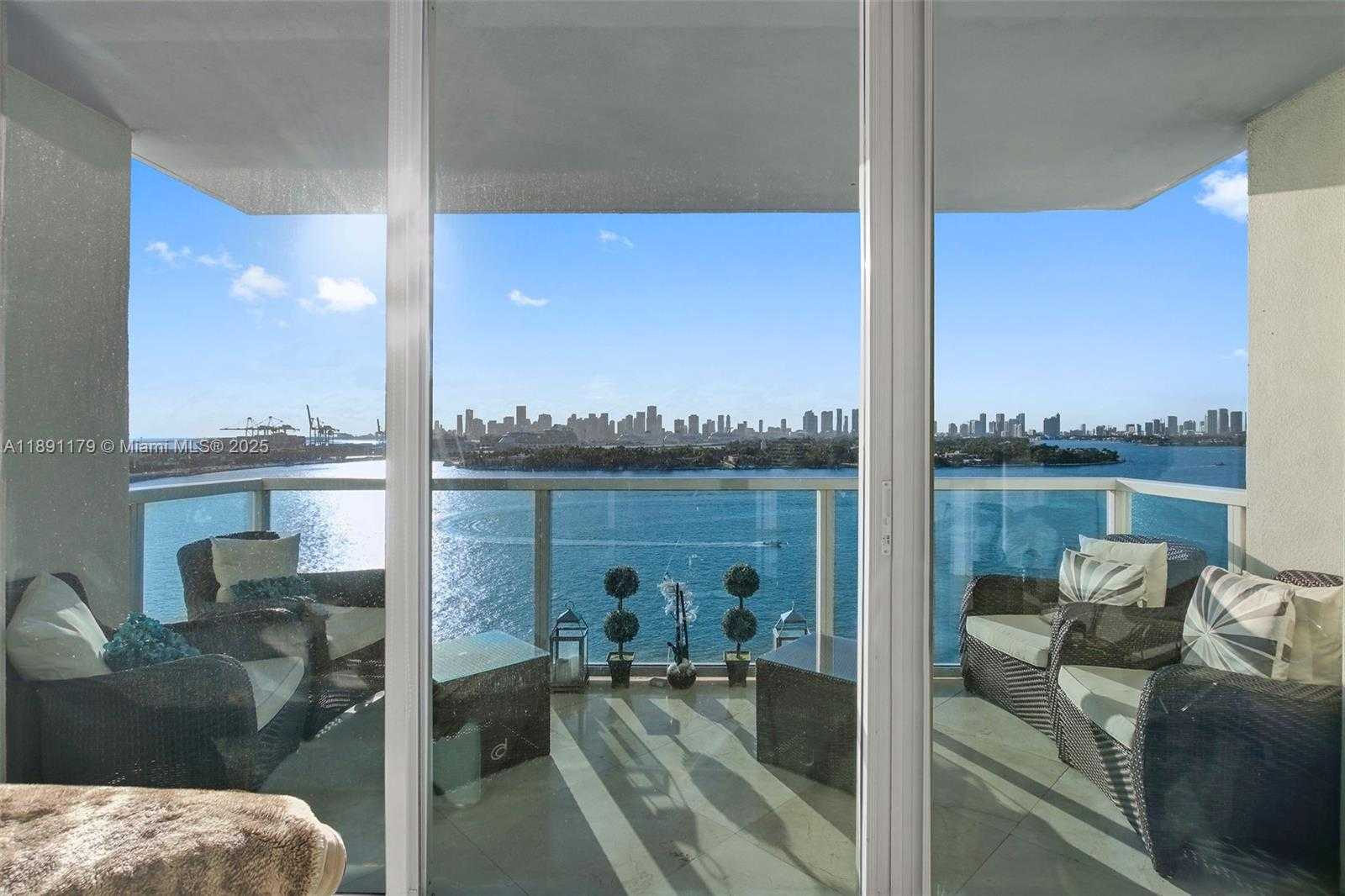 Small Image of 650 WEST AVE #1407, Miami Beach Number 13