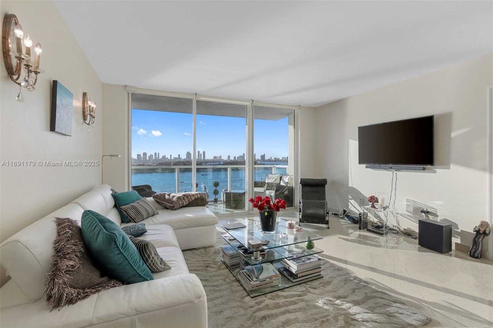 Small Image of 650 WEST AVE #1407, Miami Beach Number 3