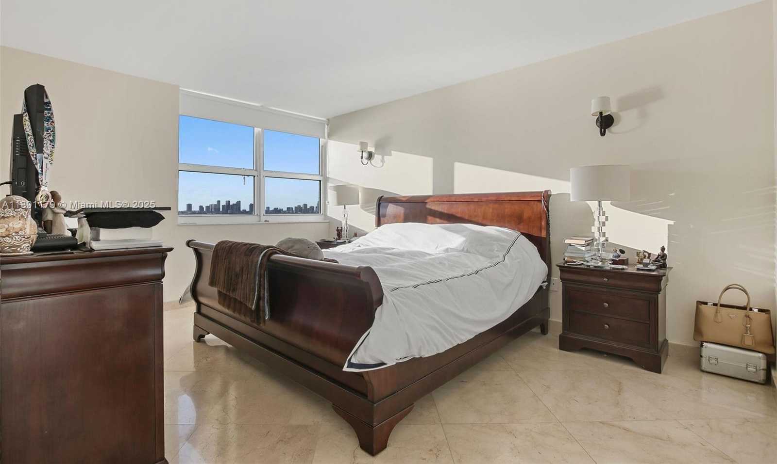 Small Image of 650 WEST AVE #1407, Miami Beach Number 9