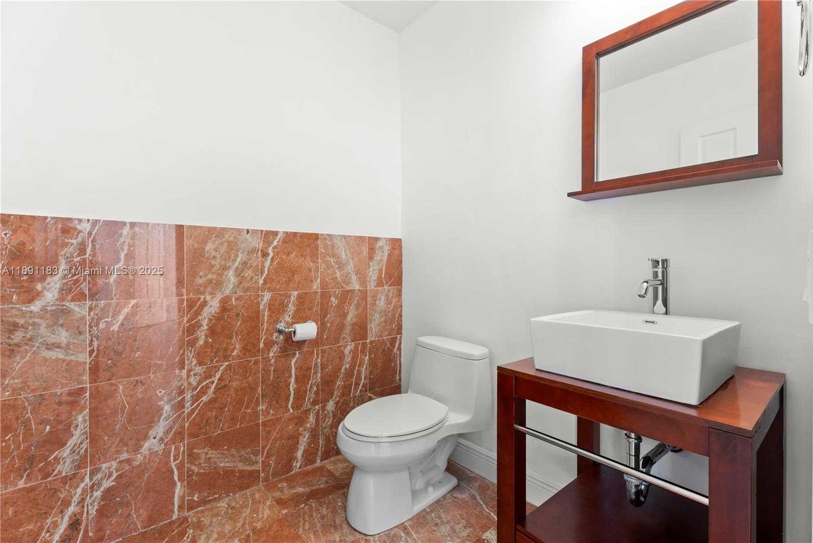 Small Image of 1307 VALENCIA AVE, Coral Gables Number 13