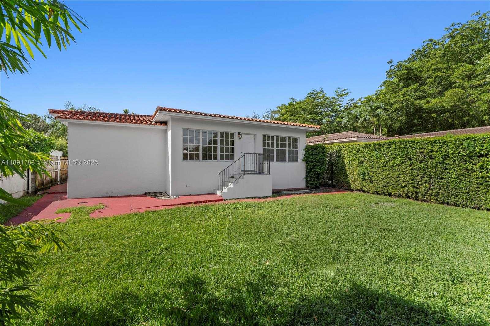 Small Image of 1307 VALENCIA AVE, Coral Gables Number 14