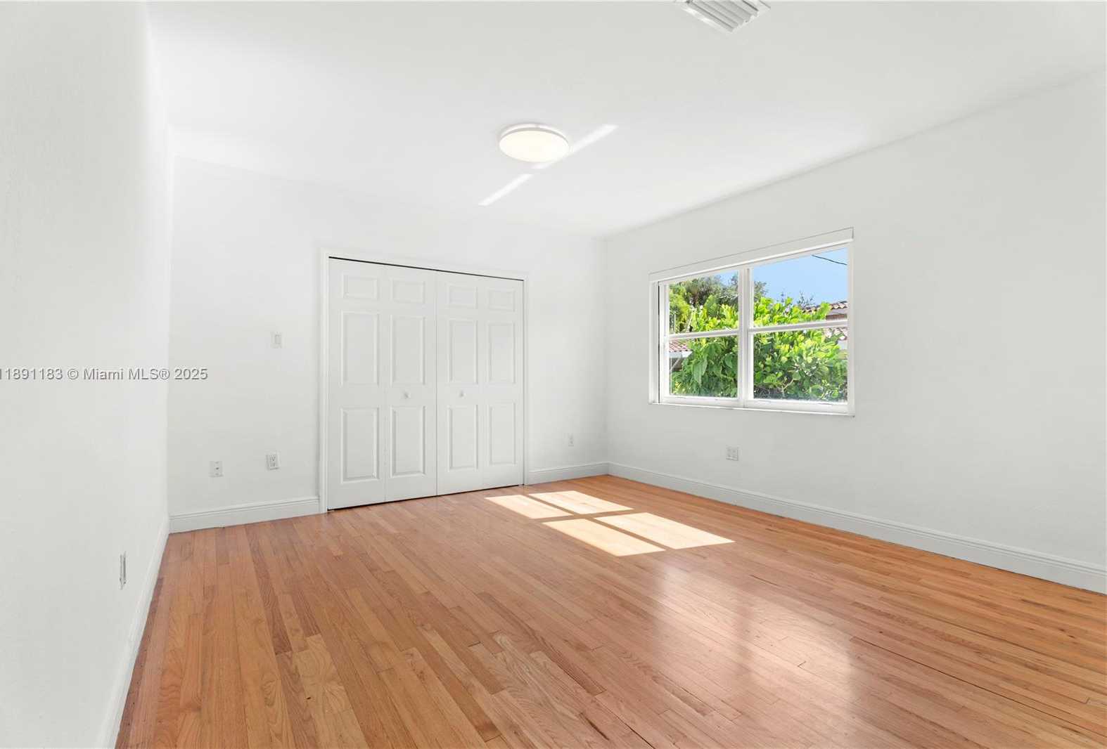 Small Image of 1307 VALENCIA AVE, Coral Gables Number 8