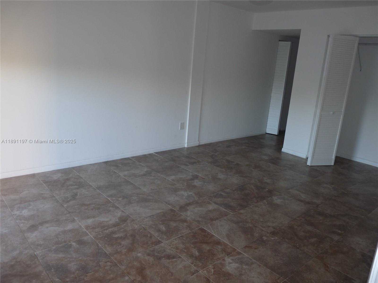 Small Image of 14601 NORTH KENDALL DR #402K, Miami Number 14