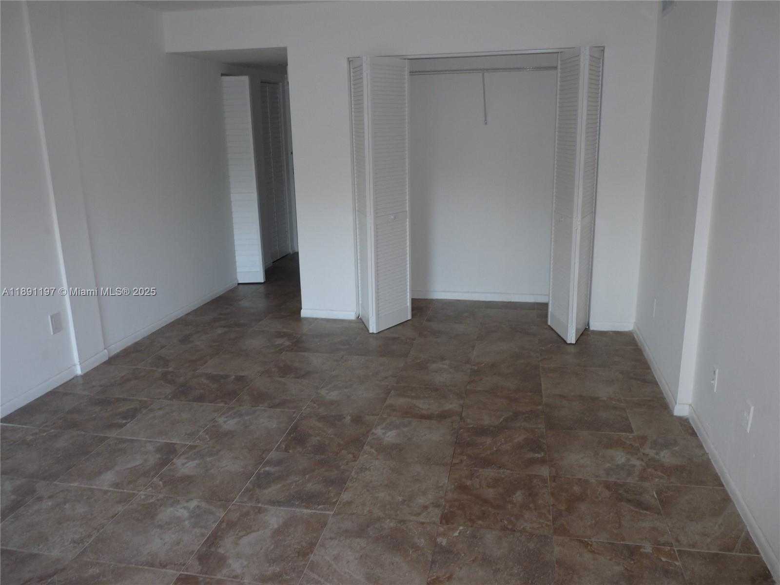 Small Image of 14601 NORTH KENDALL DR #402K, Miami Number 15