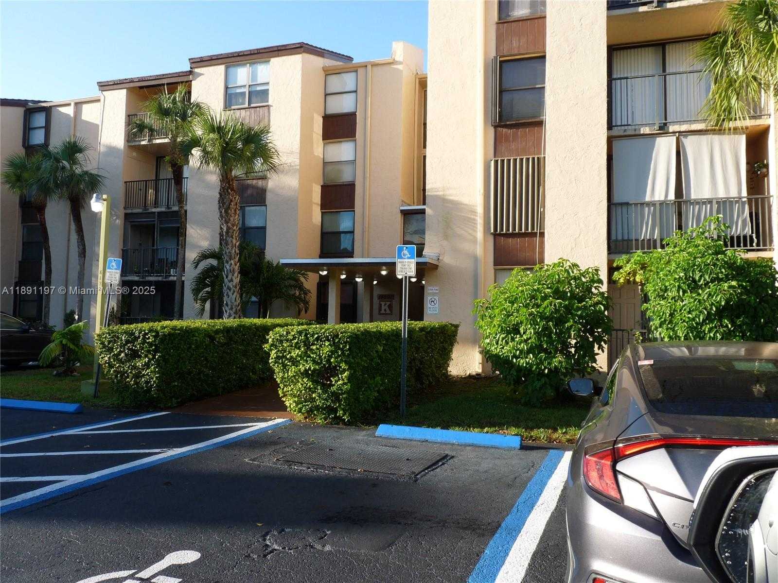 Small Image of 14601 NORTH KENDALL DR #402K, Miami Number 19