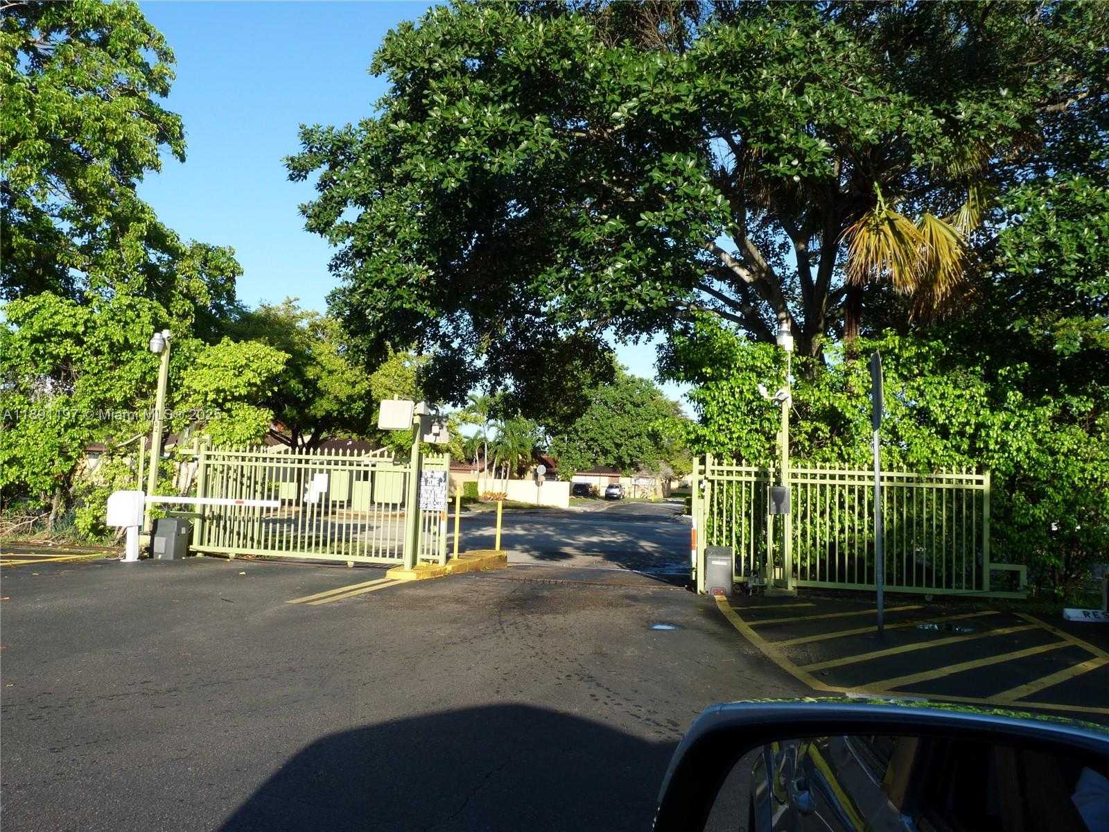 Small Image of 14601 NORTH KENDALL DR #402K, Miami Number 20