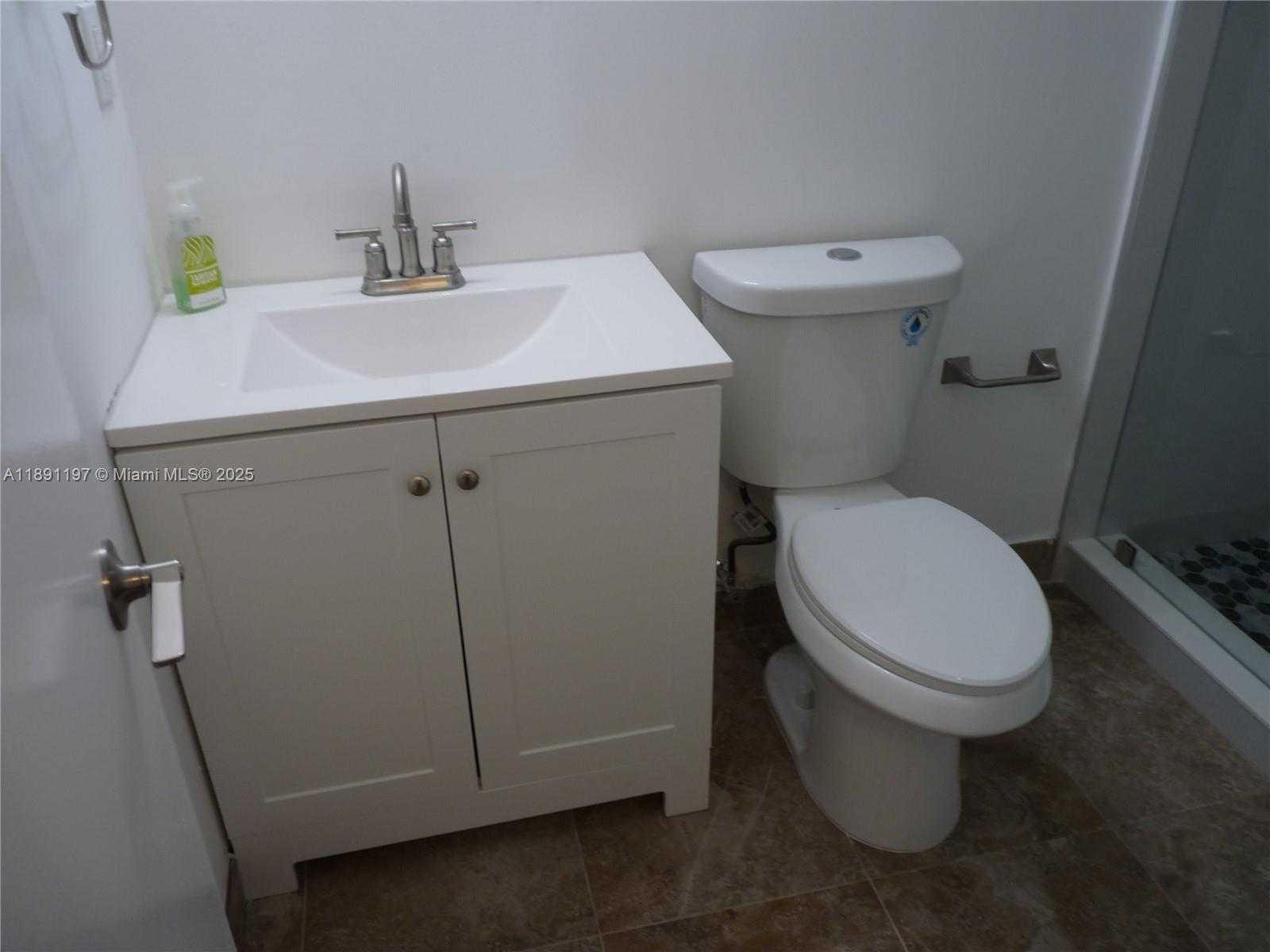 Small Image of 14601 NORTH KENDALL DR #402K, Miami Number 7