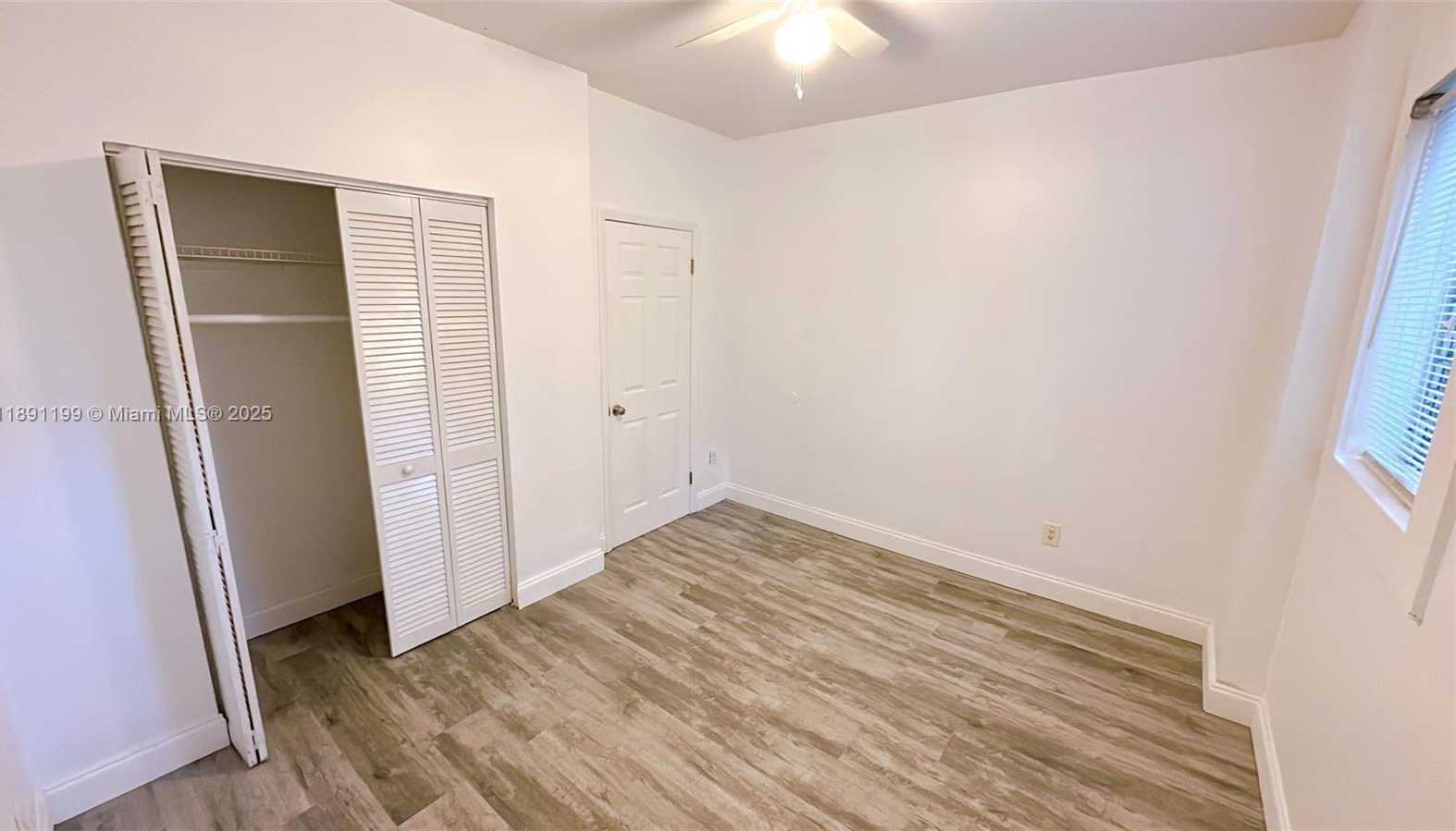 Small Image of 842 MERIDIAN AVE #2C, Miami Beach Number 5