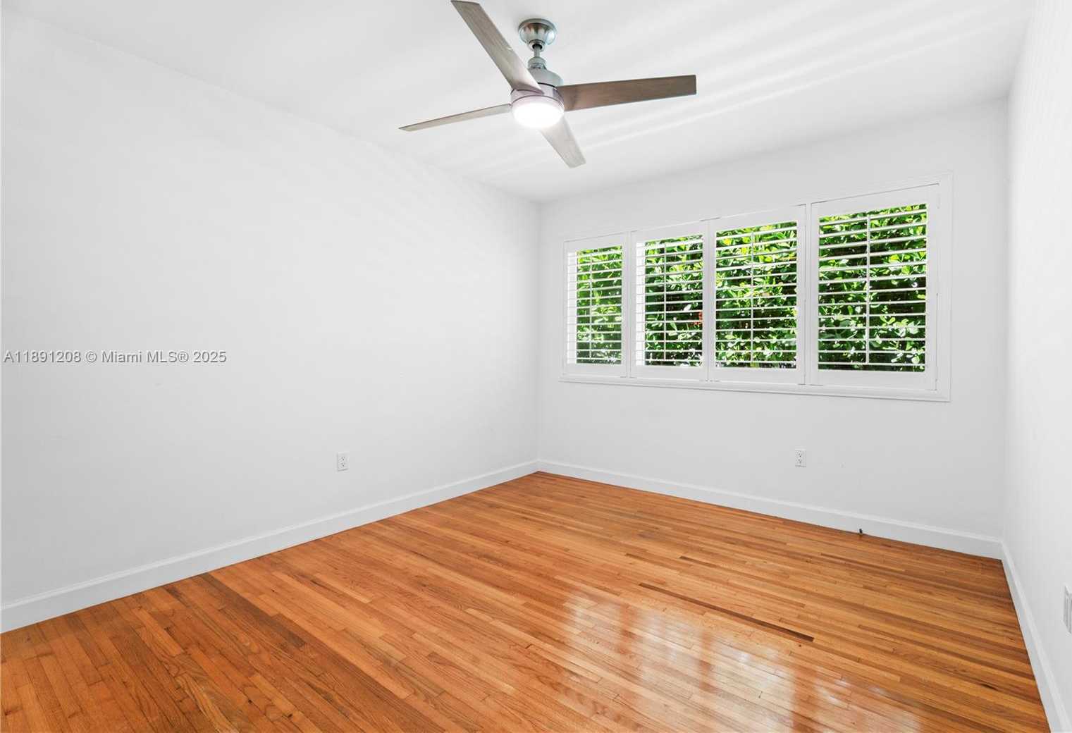 Small Image of 605 ALTARA AVE, Coral Gables Number 15