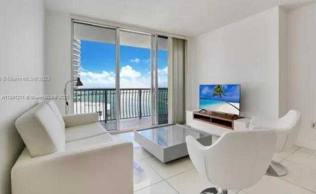 Small Image of 1750 N BAYSHORE DR #4003, Miami Number 2
