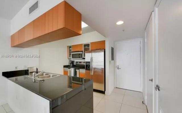 Small Image of 1750 N BAYSHORE DR #4003, Miami Number 4