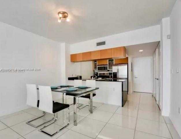 Small Image of 1750 N BAYSHORE DR #4003, Miami Number 5