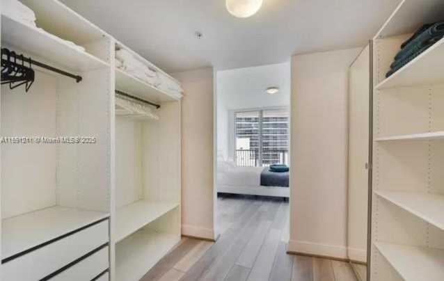 Small Image of 1750 N BAYSHORE DR #4003, Miami Number 7