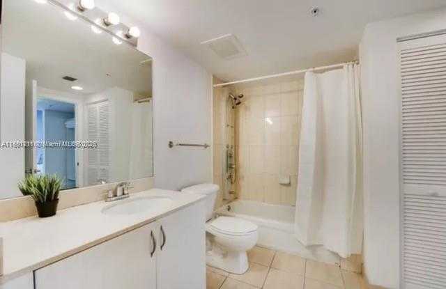 Small Image of 1750 N BAYSHORE DR #4003, Miami Number 8