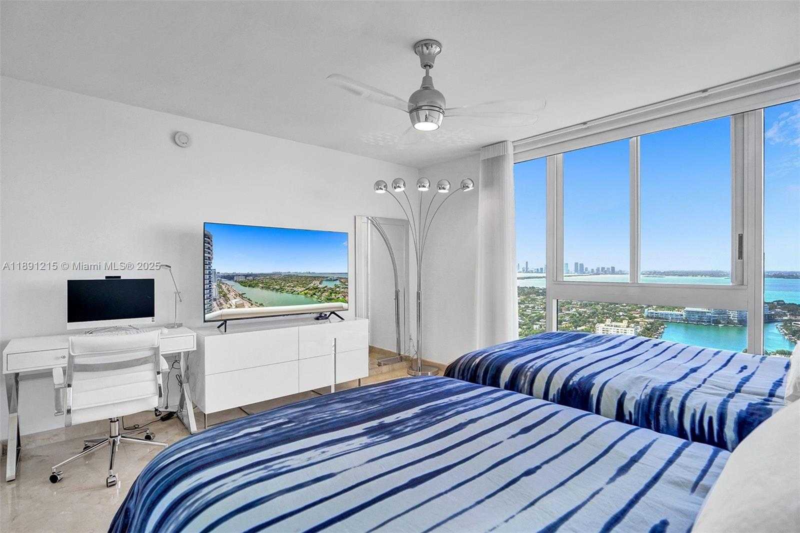 Small Image of 4779 COLLINS AVE #3705, Miami Beach Number 17