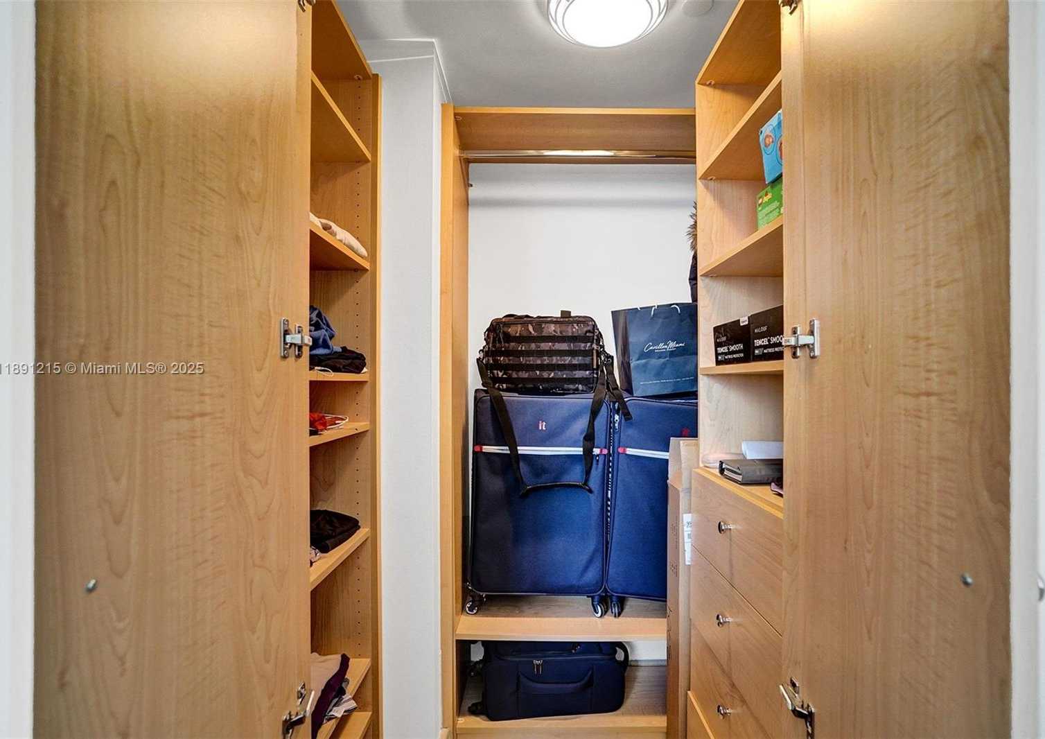 Small Image of 4779 COLLINS AVE #3705, Miami Beach Number 27