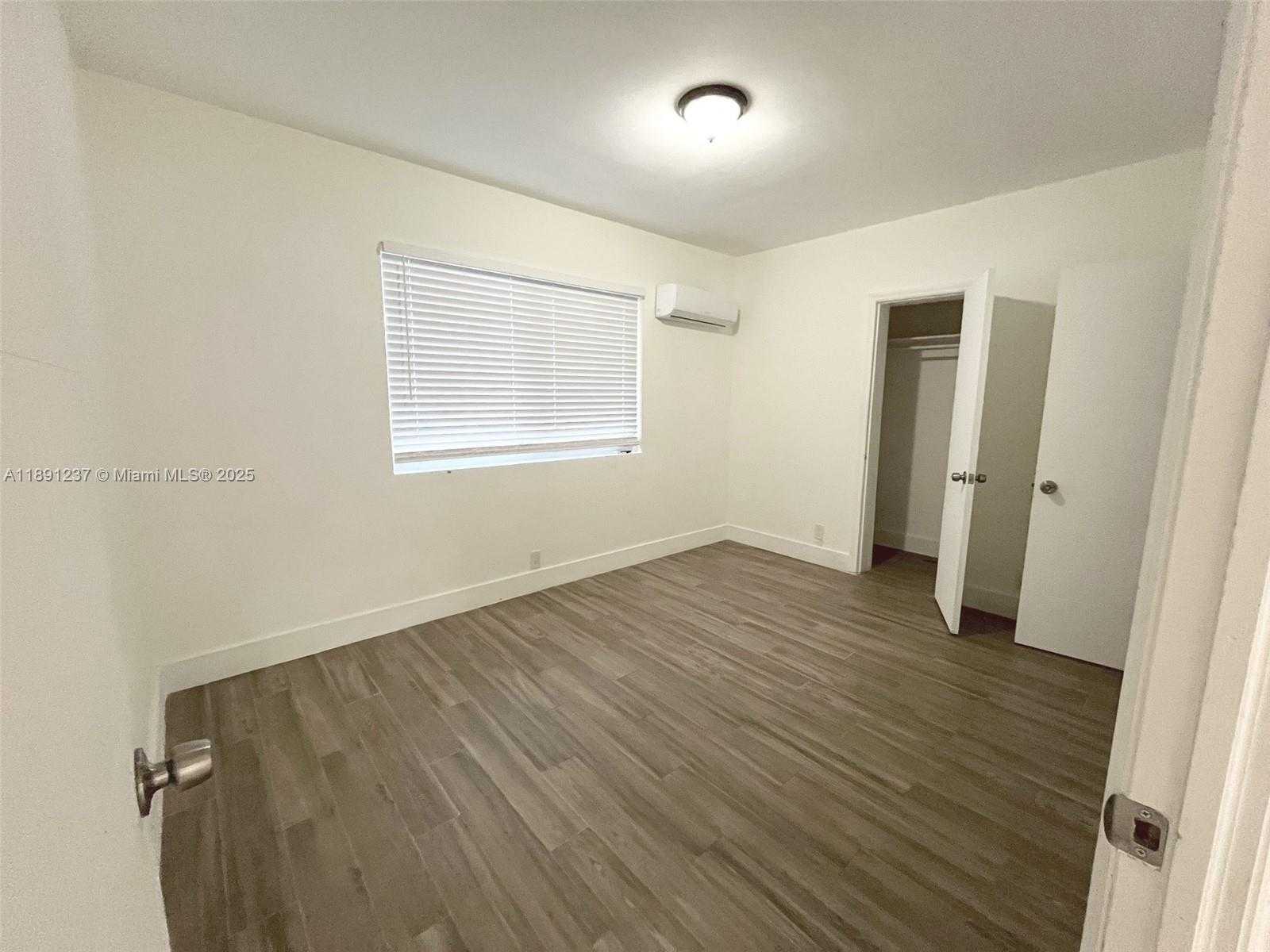 Small Image of 1818 SHERMAN ST #1, Hollywood Number 7