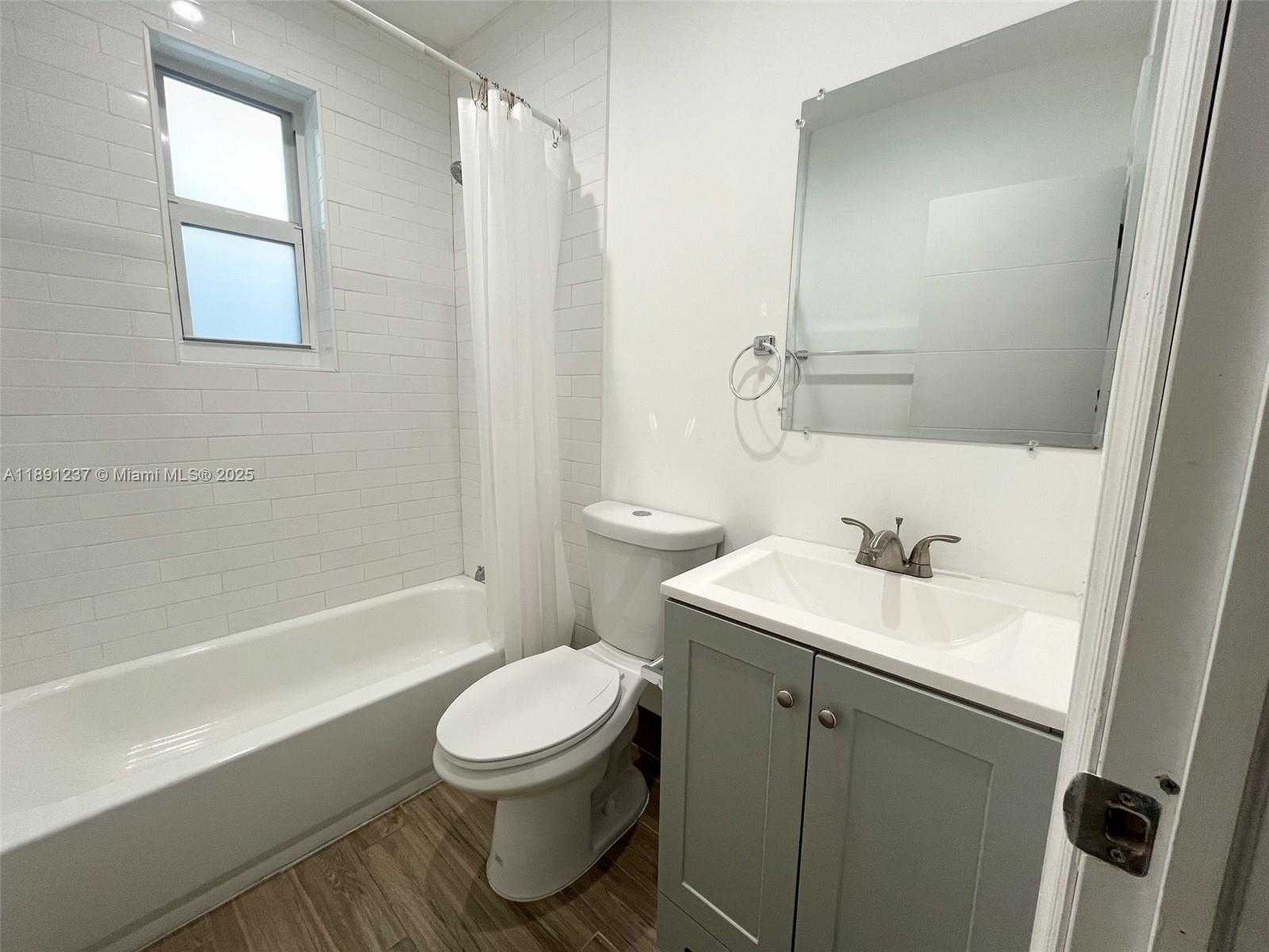 Small Image of 1818 SHERMAN ST #1, Hollywood Number 8