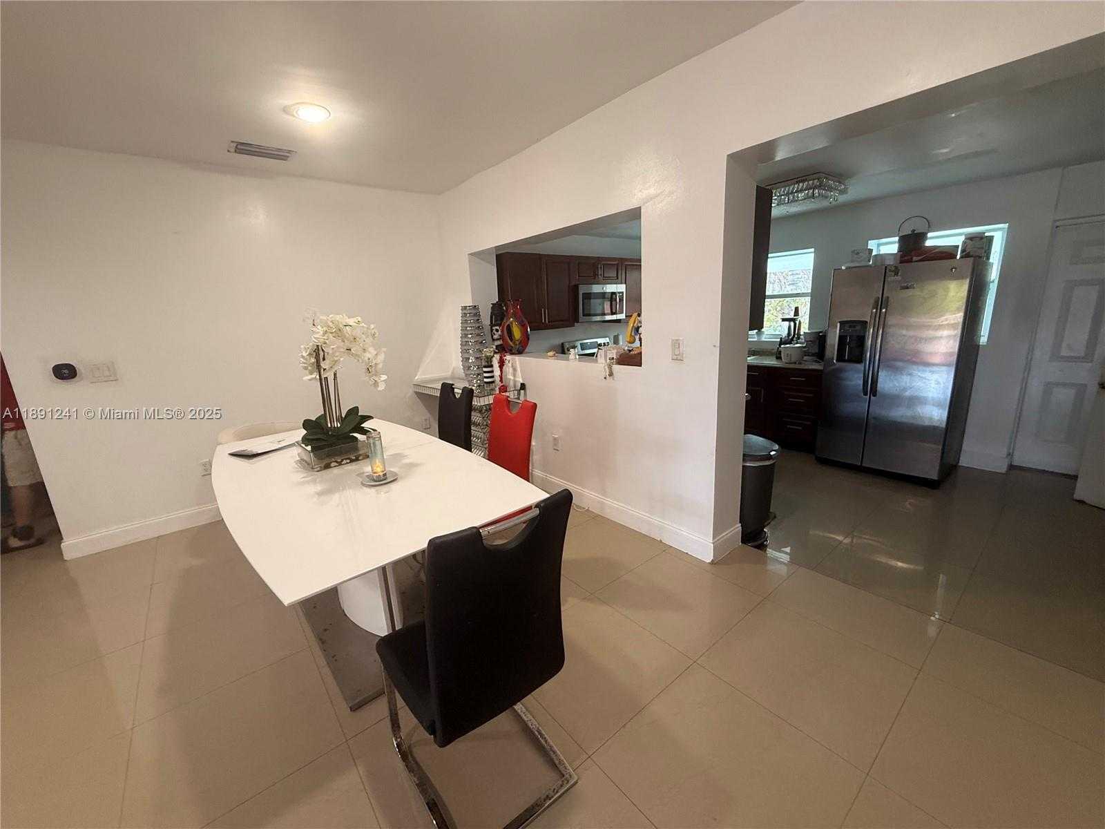 Small Image of 16030 MIAMI DR, North Miami Beach Number 12
