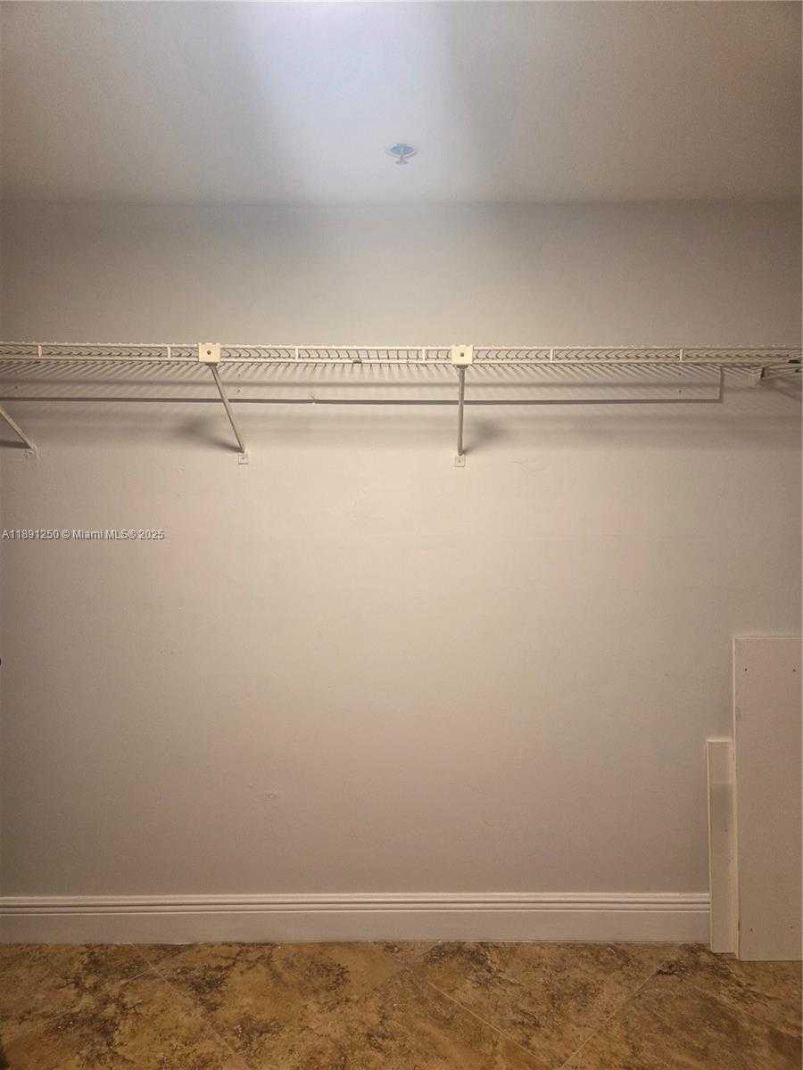 Small Image of 210 174TH ST #L18, Sunny Isles Beach Number 10