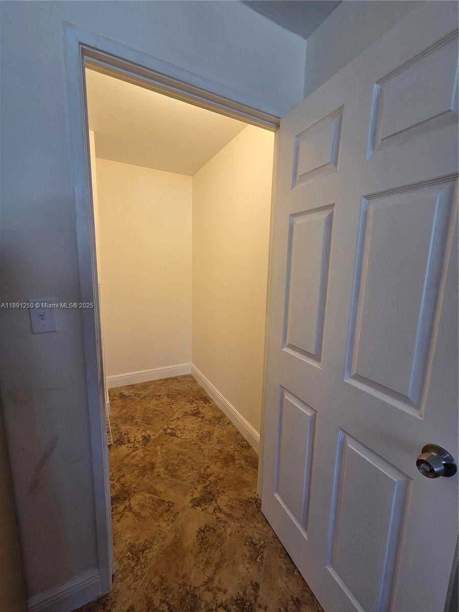 Small Image of 210 174TH ST #L18, Sunny Isles Beach Number 12