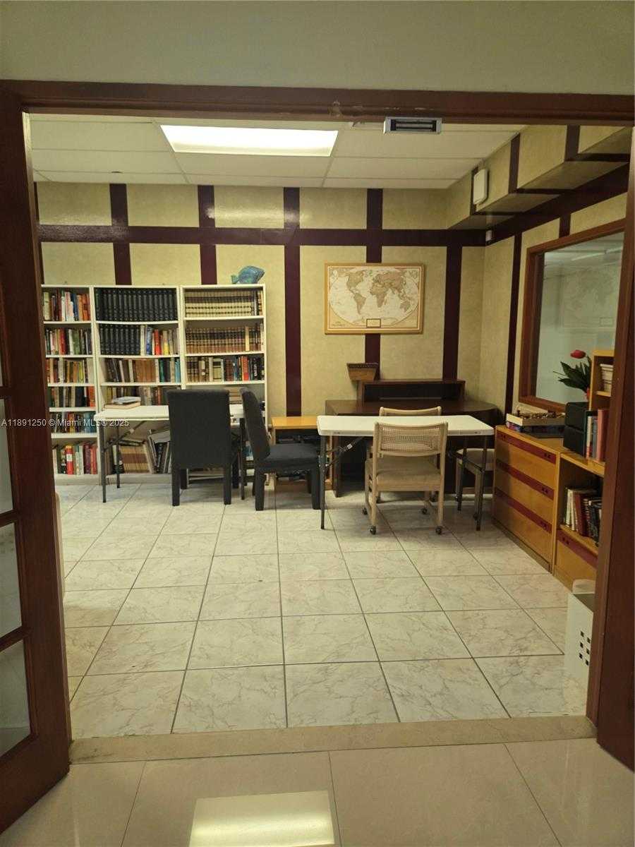 Small Image of 210 174TH ST #L18, Sunny Isles Beach Number 17