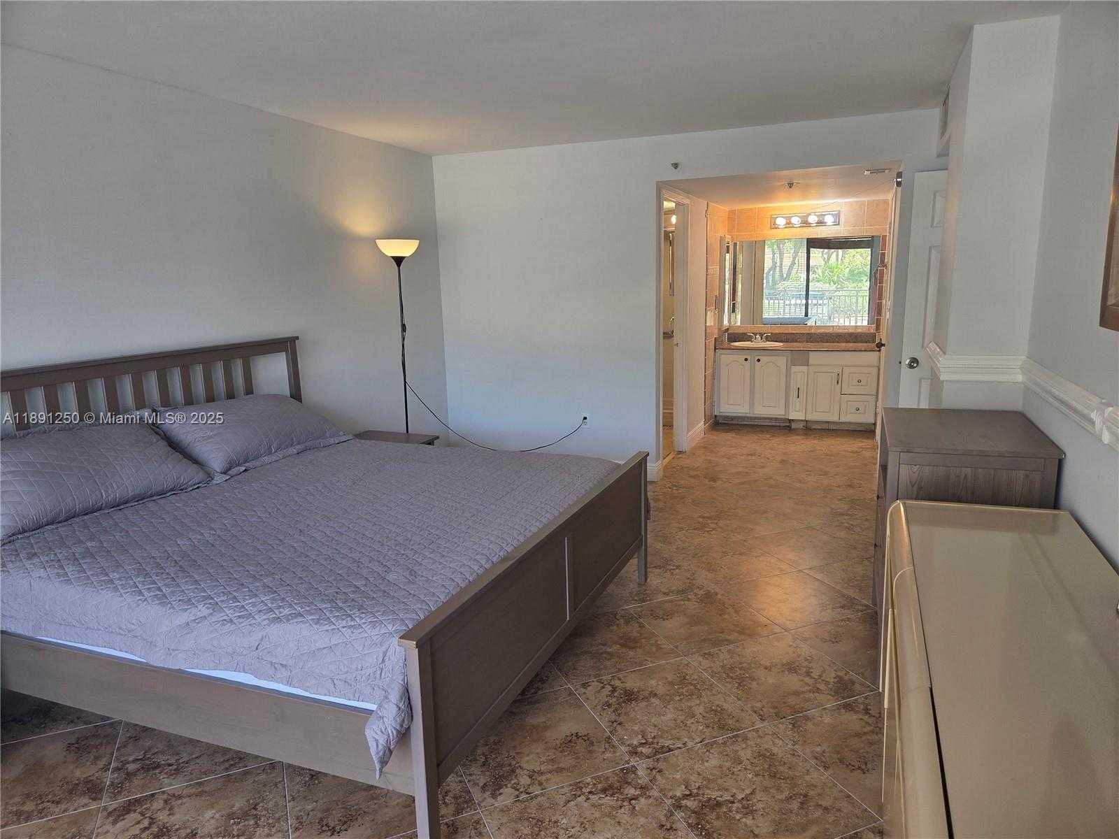 Small Image of 210 174TH ST #L18, Sunny Isles Beach Number 32