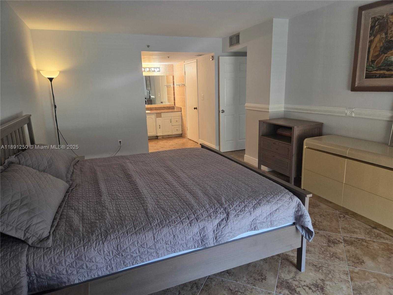 Small Image of 210 174TH ST #L18, Sunny Isles Beach Number 33