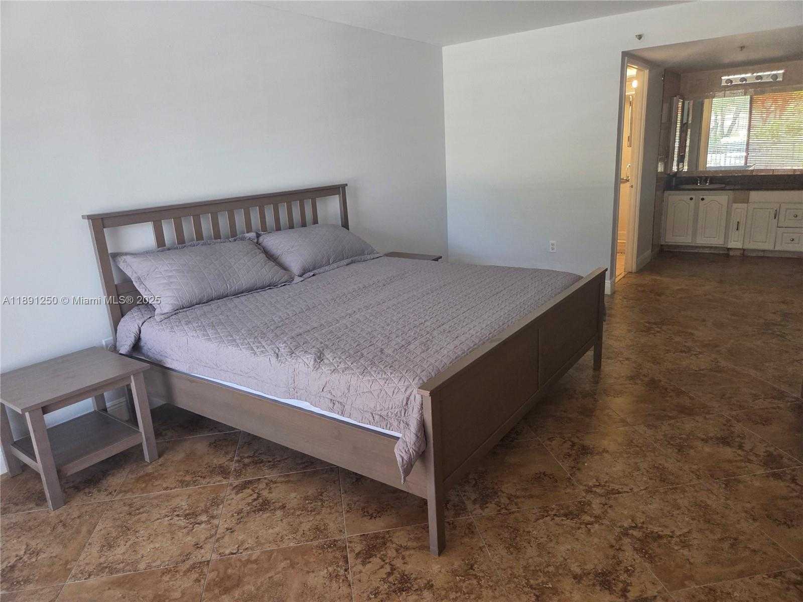 Small Image of 210 174TH ST #L18, Sunny Isles Beach Number 34