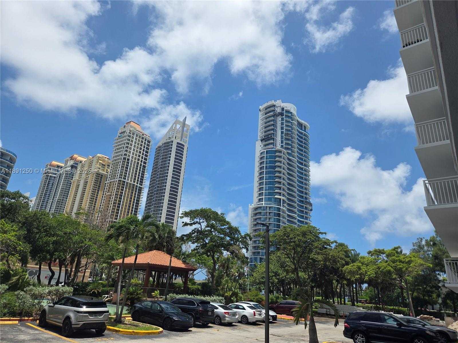 Small Image of 210 174TH ST #L18, Sunny Isles Beach Number 40