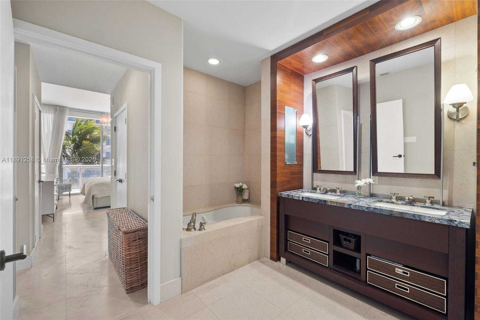 Small Image of 6799 COLLINS AVE #209, Miami Beach Number 19