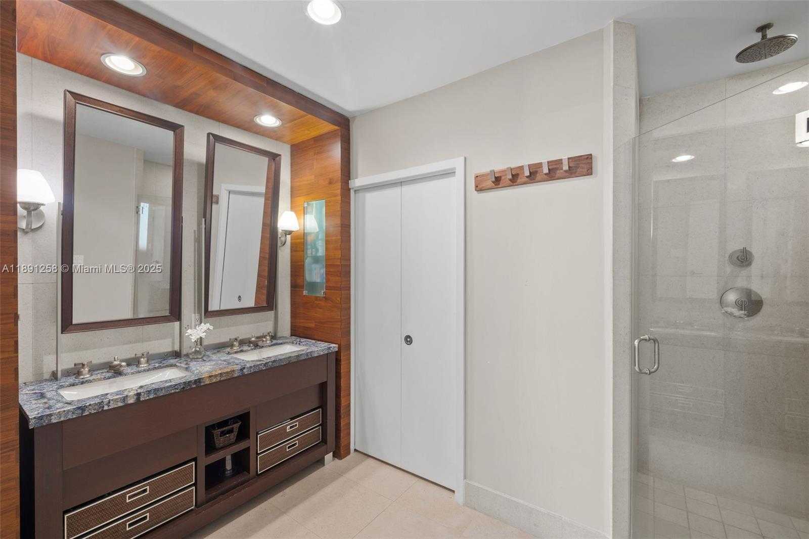 Small Image of 6799 COLLINS AVE #209, Miami Beach Number 20